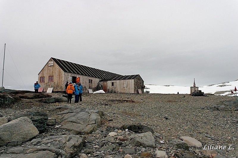 Horseshoes Island - Base Y.