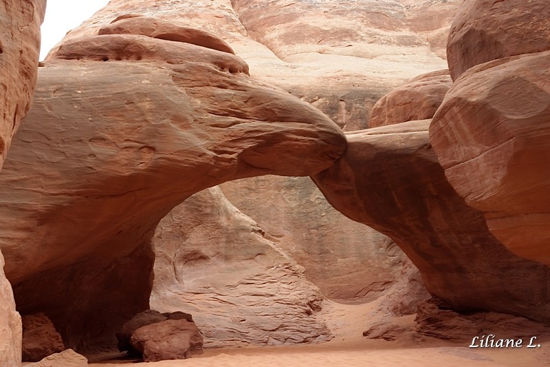Sand Dunes Arch