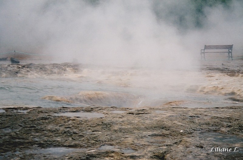 Strokkur regagne son trou